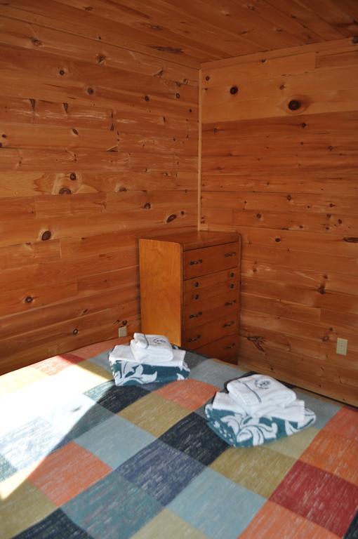 The Sleeping Moose Cottage Birch Plain エクステリア 写真