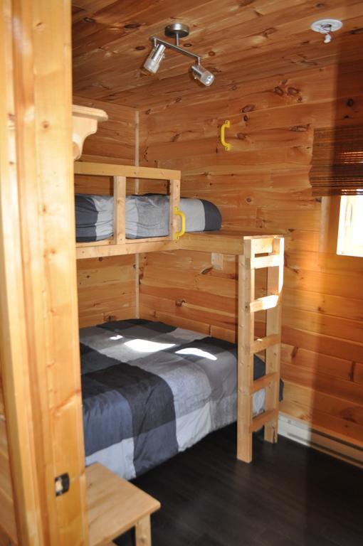 The Sleeping Moose Cottage Birch Plain エクステリア 写真