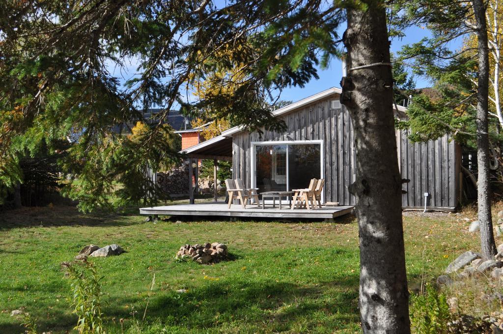 The Sleeping Moose Cottage Birch Plain エクステリア 写真